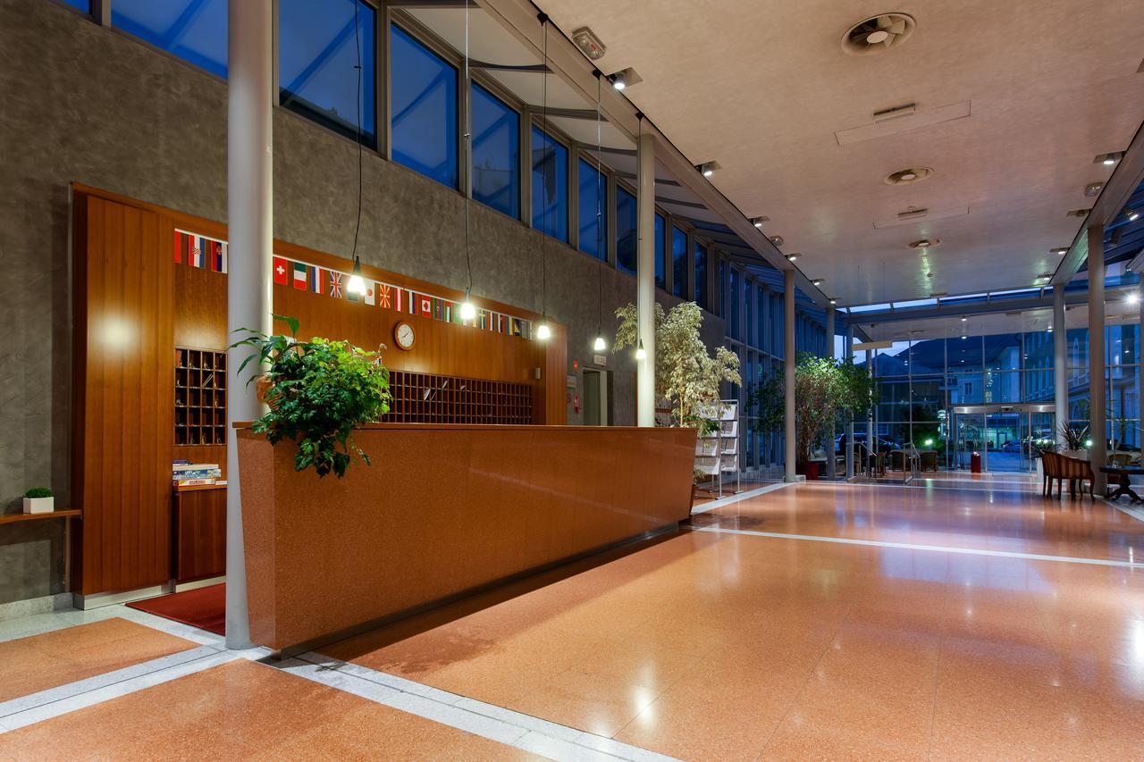 Grand Hotel Rogaska Premium 罗加斯卡斯拉提纳 外观 照片